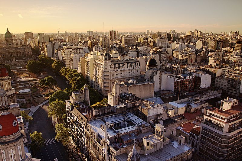 800px-Congress_Plaza,_Buenos_Aires_at_Sunset